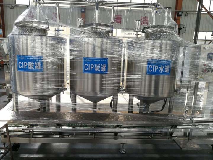 CIP cleaning system for shipping