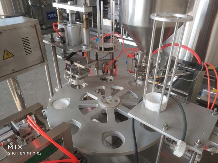 the automatic filling plate of the yogurt machine